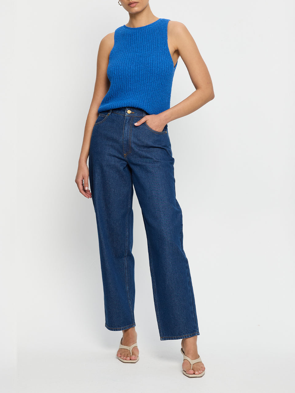 Evita-Denim-Barrel-Jean-05