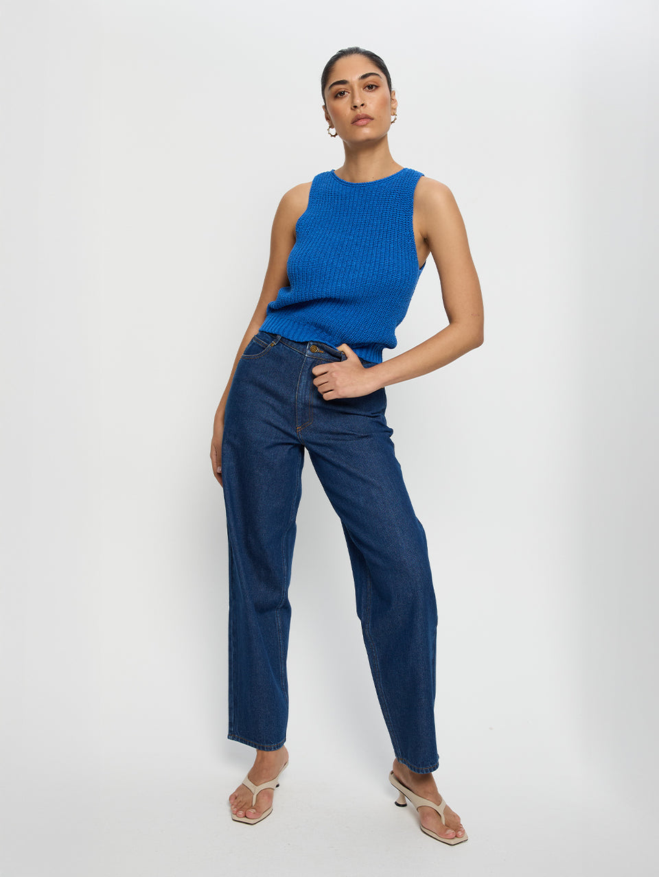 Evita-Denim-Barrel-Jean-07