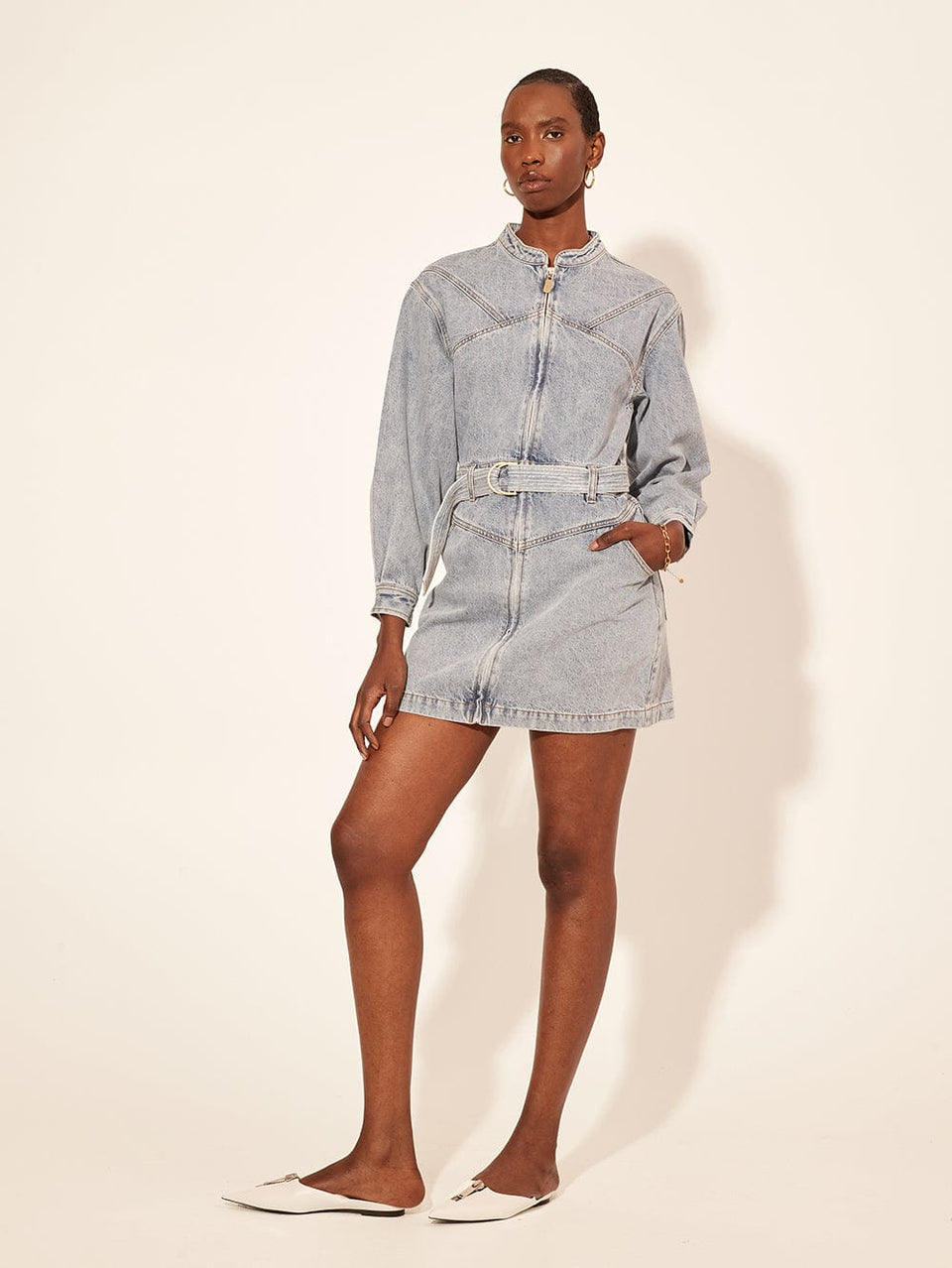 Jimmy Denim Mini Dress KIVARI | Model wears denim midi dress side view