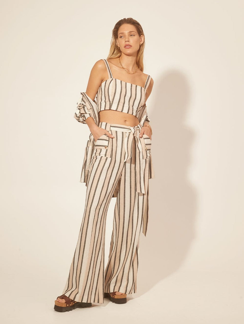 Oaklee Pant KIVARI | Model wears stripe pant