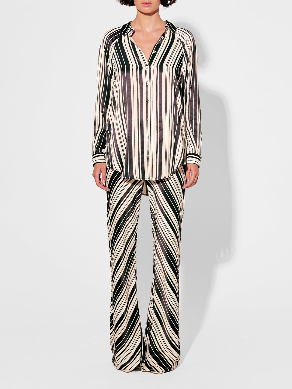 Sara Shirt KIVARI | Model wears stripe shirt
