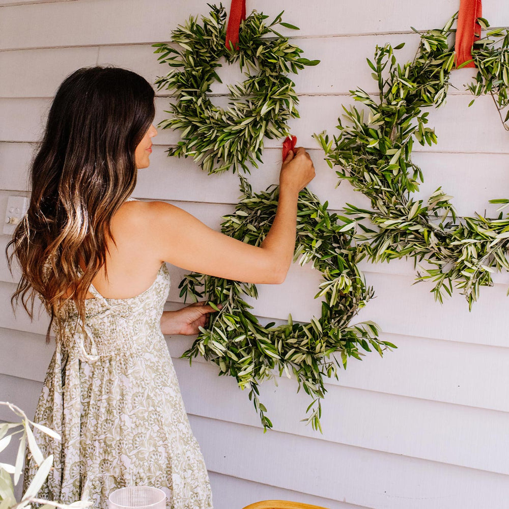 Your Guide To Christmas DIY,with Geneva Vanderzeil