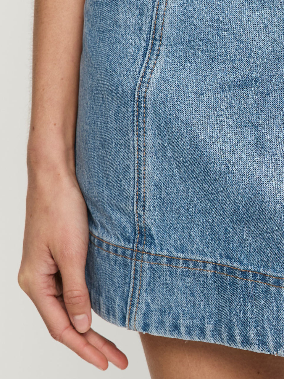 Alba-Denim-Mini-Skirt-Stone-Wash-01jpg-04