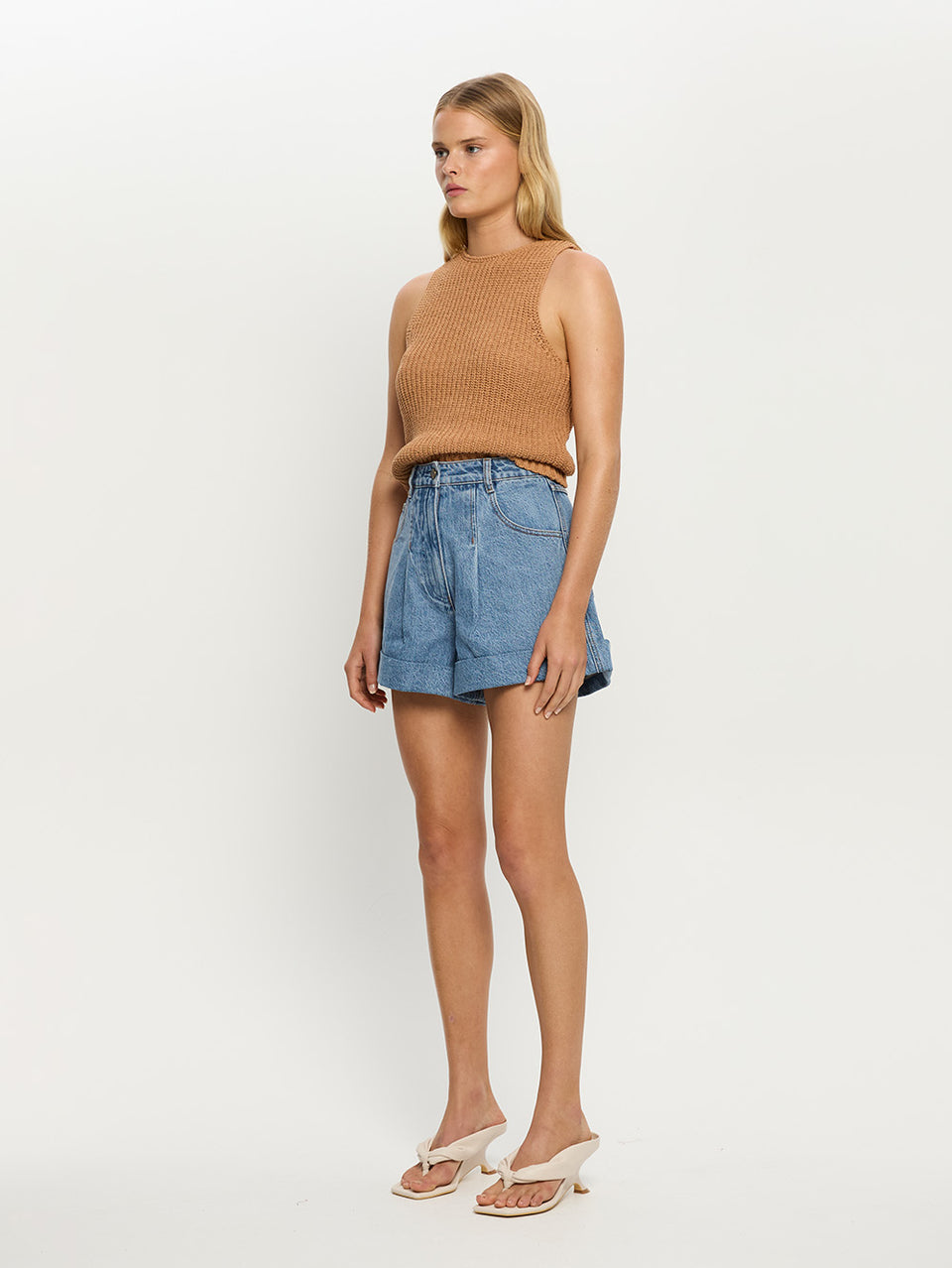 Avery-Denim-Short-StoneWash-02