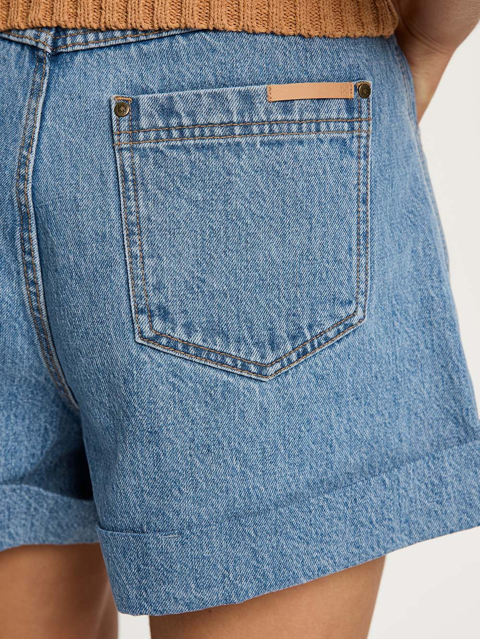 Avery-Denim-Short-StoneWash-04