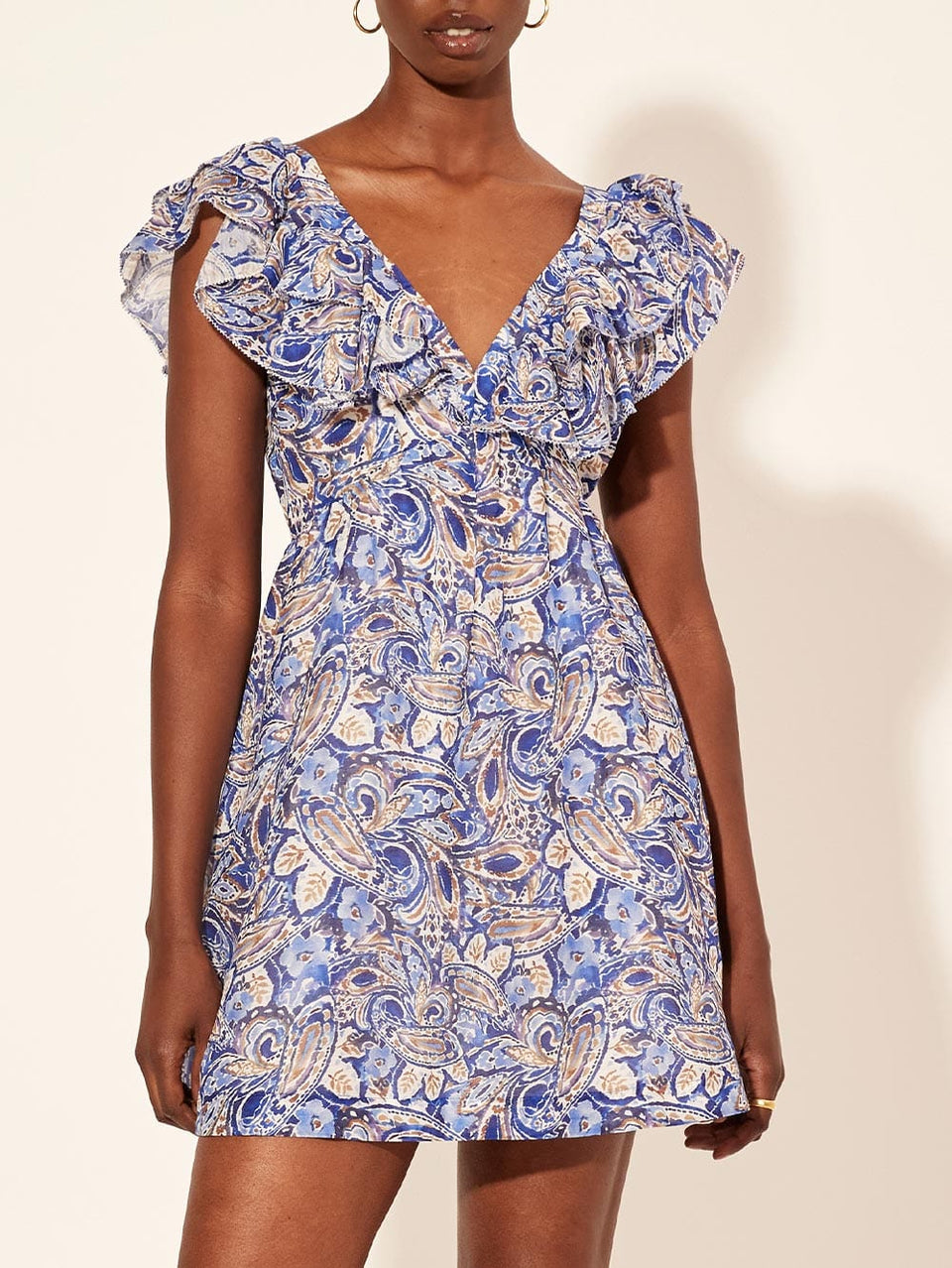 Dakota Ruffle Mini Dress KIVARI | Model wears blue paisley mini dress