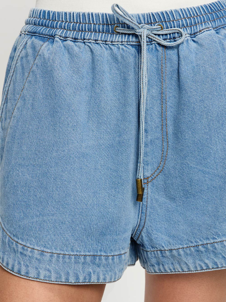 Emilie-Denim-Short-04