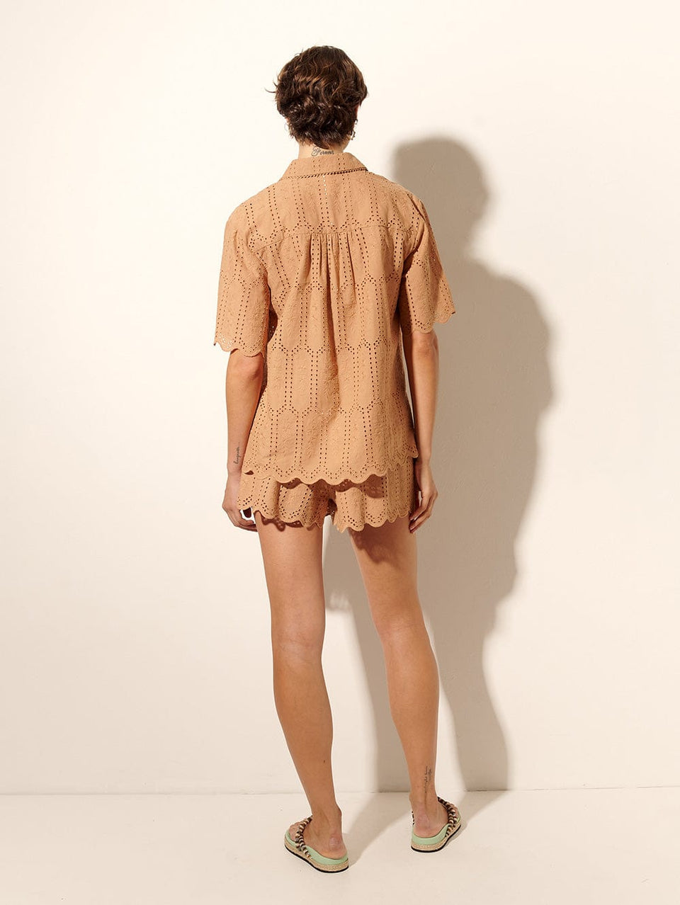 Estelle Shirt Mocha KIVARI | Model wears brown shirt with lace detail back view