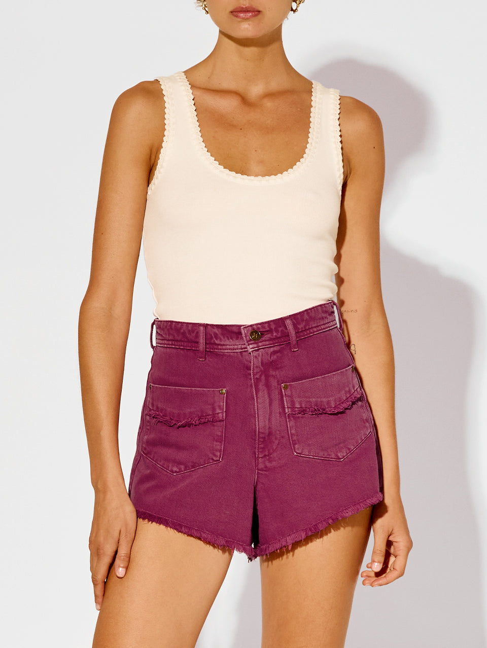 Gali Short KIVARI | Model wears purple denim short