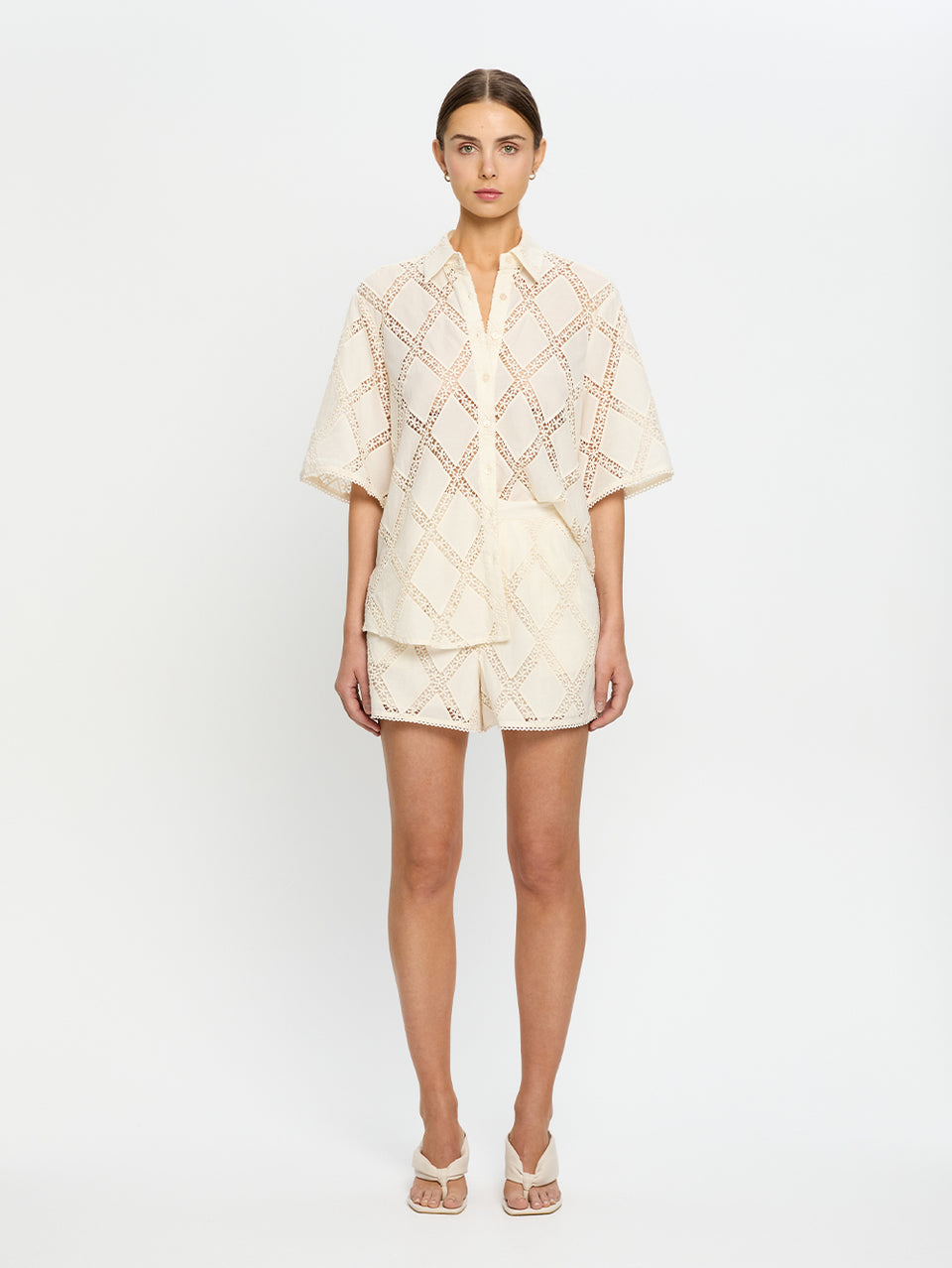 Izzy-Shirt-Cream-07
