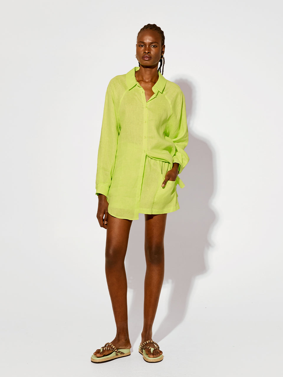 Leona Short Lime KIVARI | Model wears lime green linen shorts