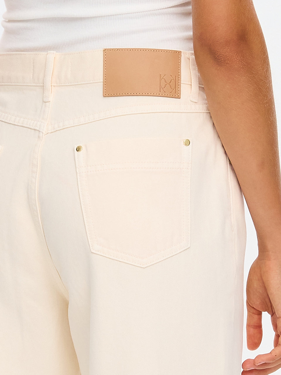 M209ROS-Brenn-Jean-rosewater-04
