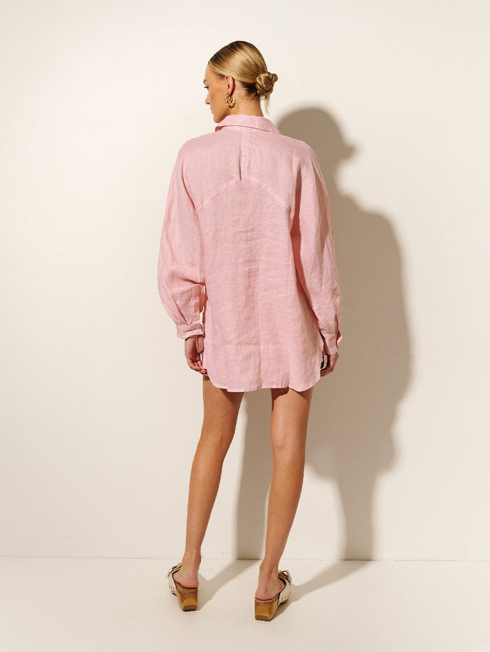 KIVARI Nikita Shirt | Model wears Pink Linen Shirt Back View