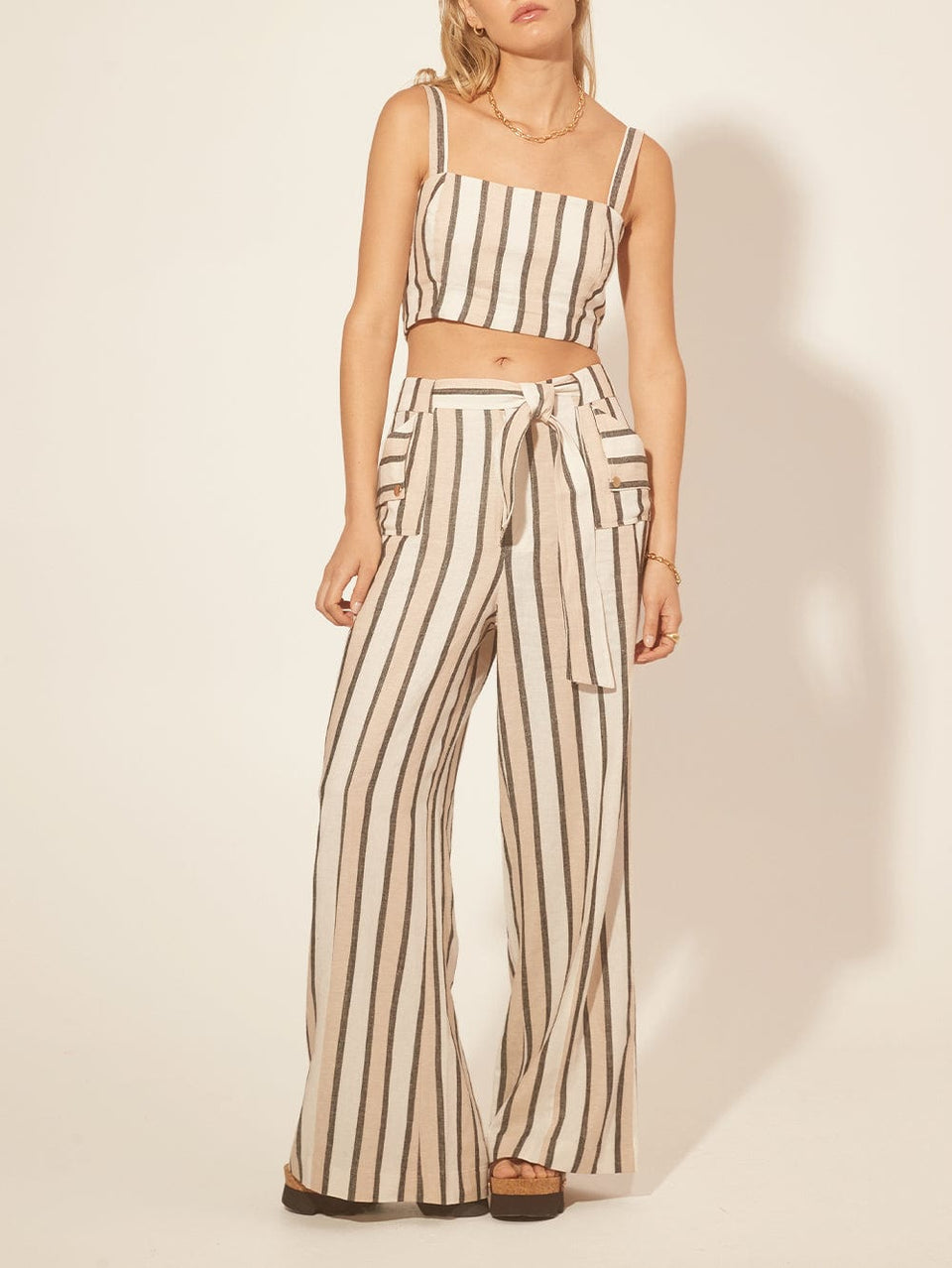 Oaklee Pant KIVARI | Model wears stripe pant