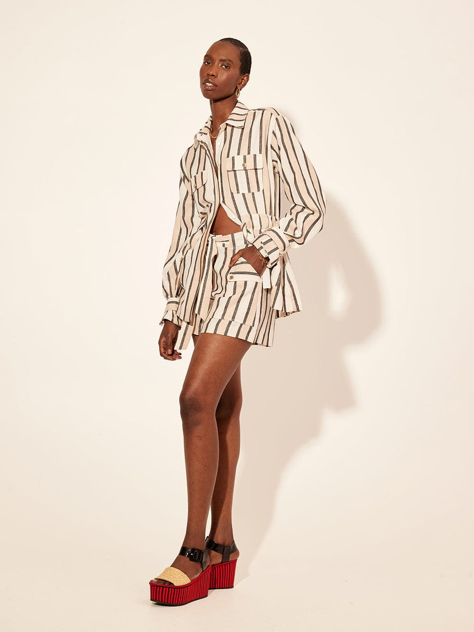 Oaklee Short KIVARI | Model wears stripe short side view