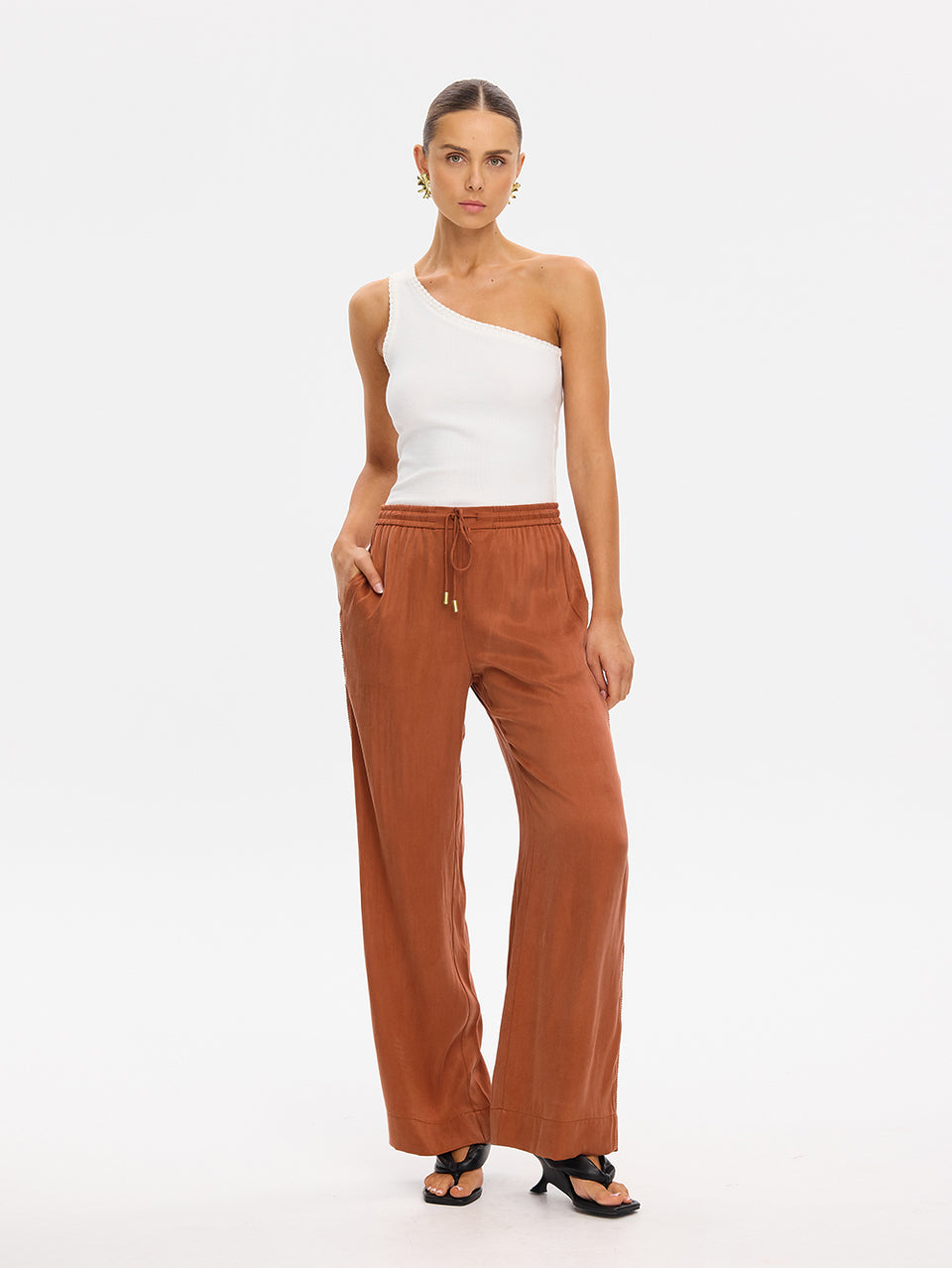 P65BUR_Jaxon-Trim-Pant_Burnt-orange_6