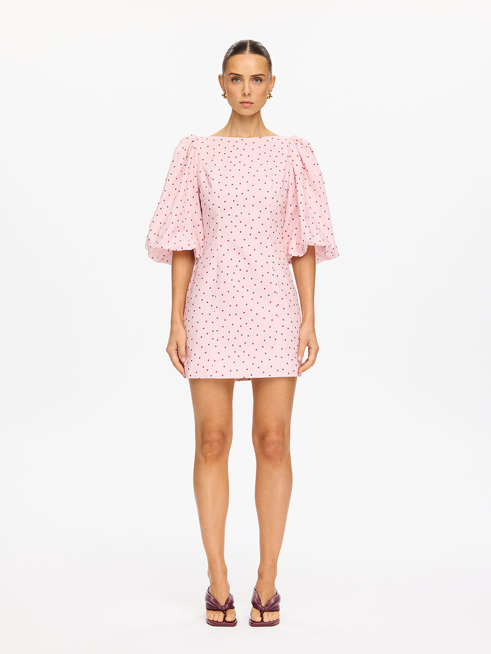 sia pink dress Sia's 'Courage to Change' at 2020 Billboard Music Awards